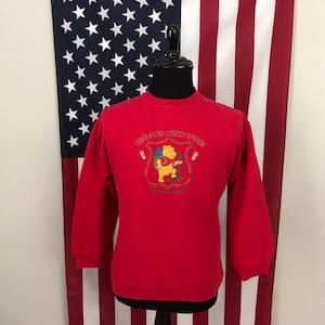 Large Women’s Vintage 90s Winnie the Pooh hundred acre wood sweatshirt 2f351p