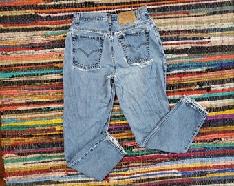 29x30 womens vtg 90s Levi's 550 Distressed Holes Mom Jeans tears grunge g111 brg