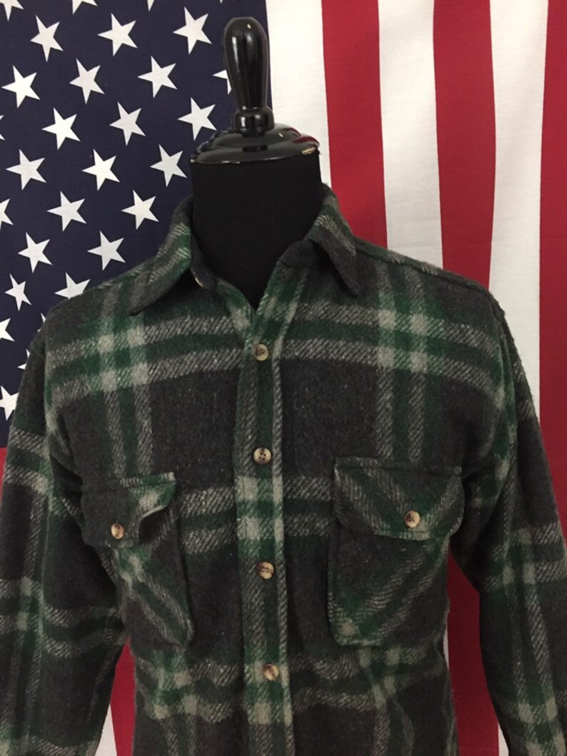vtg Thick Wool Blend Plaid Flannel Shirt size MEDIUM ~ 19022