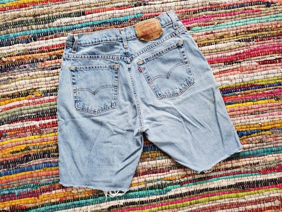 size 30 womens vtg 90s Levi's 551 Cutoffs High Wa… - image 1