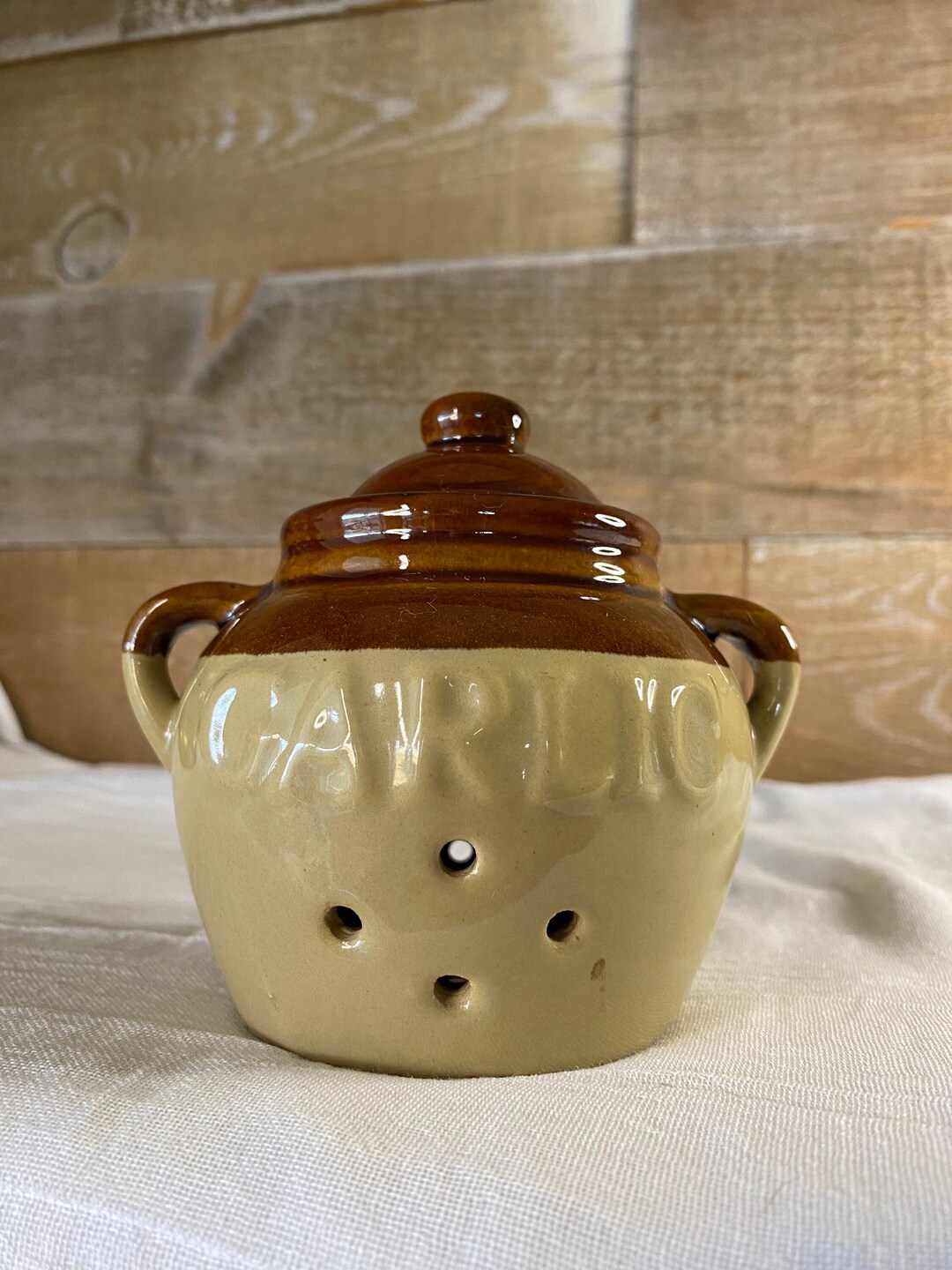 Earthenware Vintage Garlic Pot Vintage Ceramic Garlic Holder With Air