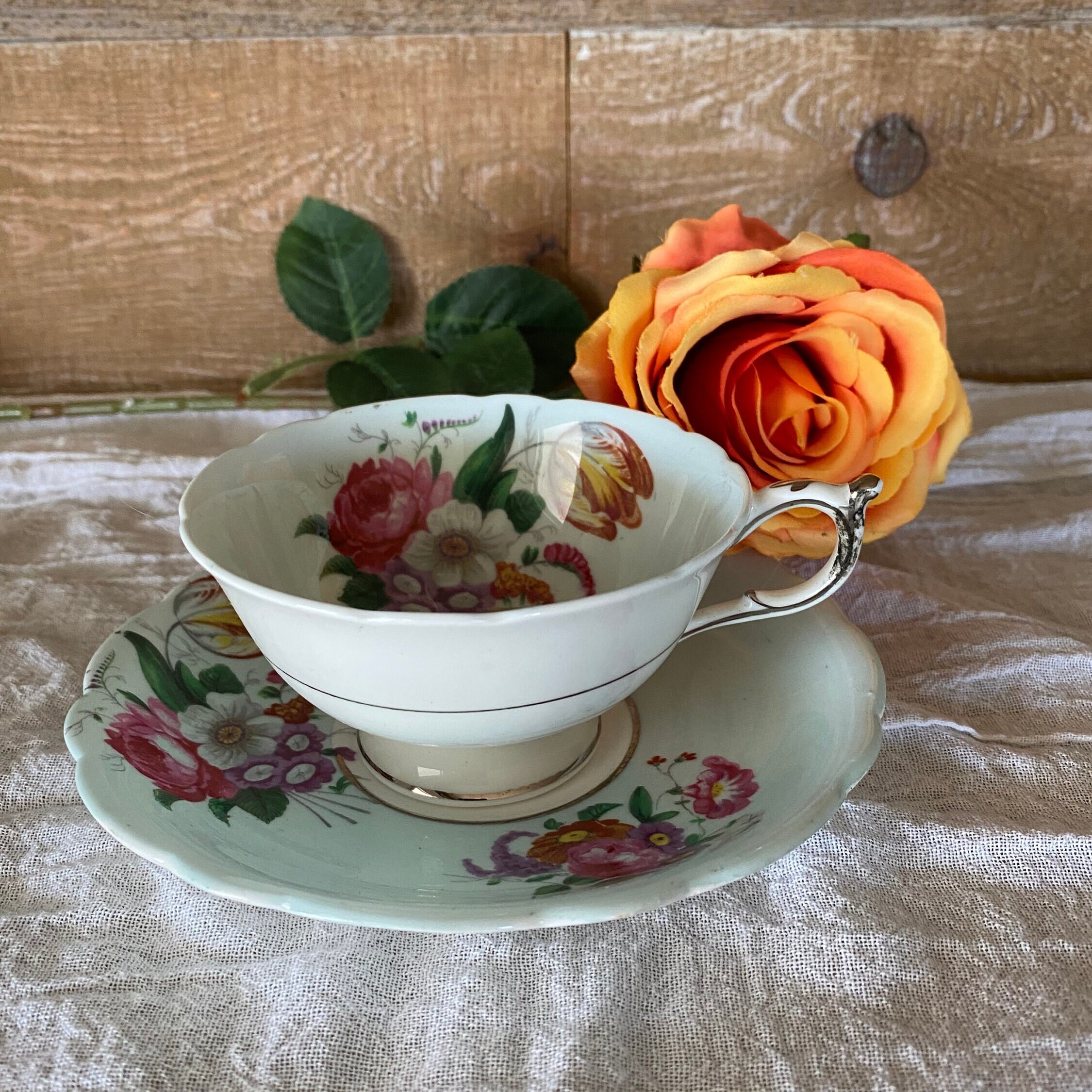 たち吉】青華瓔珞文 蓋付お茶呑茶碗（桐箱入）〈5客〉 有田焼