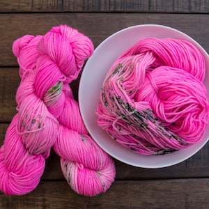 BARBIE&#39;S CAMPER Small Batched Hand Dyed Yarn in Chubby Tabby Worsted