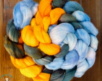 LAKE HOUSE Handpainted 20.6 microns Superwash Superfine Merino Roving