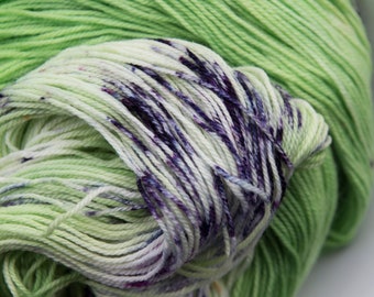 HYACINTH Small Batched Hand Dyed Yarn in Calico Fingering