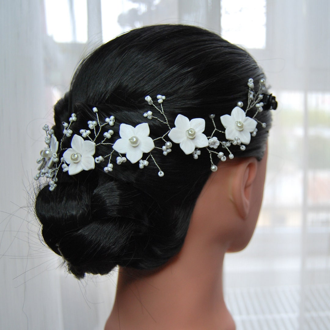 White Flowers Hairvine White Flowers Hair Accessory Bride Etsy