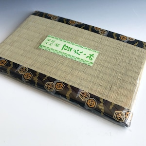 Ikebana Vase Display Stand, Japanese Tatami Mat