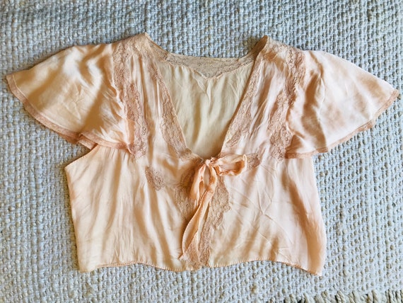 40's 50's Vintage Peach Rayon Bed Jacket
