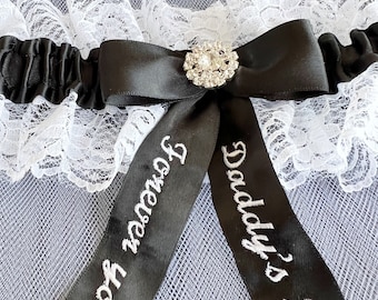 Schwarzes personalisiertes Stickerei-Hochzeits-Strumpfband, mit Spitze Brautstrumpfband, kundenspezifisches Hochzeitsdatum, nom, monogrammierte Strumpfbandgeschenke