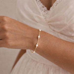 Dainty Gold Pearl Bracelet – Real Freshwater Pearl Jewelry, Bridesmaid Gift