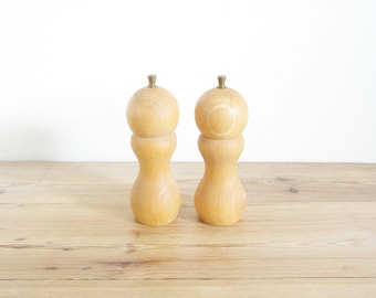 Vintage wooden pair of salt and pepper grinders, mid century modern, Scandinavian spice jar, Nordic Danish design, gift for cook chef