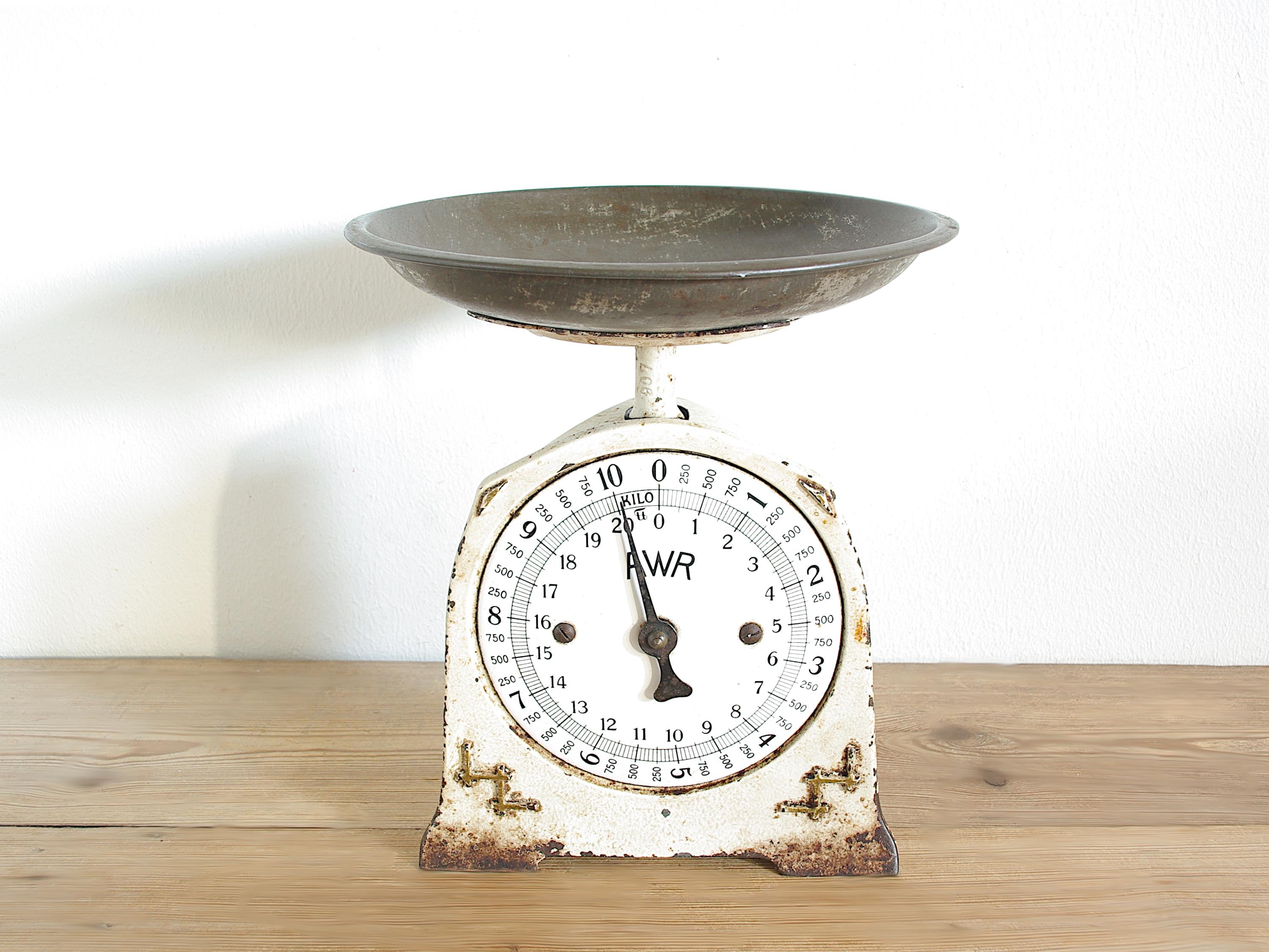 Vintage Kitchen Scale With Original Bowl, Old Weighing Scale in 