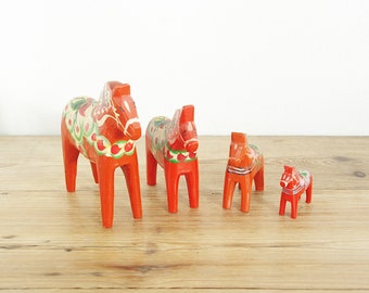 Vintage red wooden Dala horses, Swedish Folk art, Sweden Nils Olsson original label, Dalecarlian, Home decor, Hand carved hand made