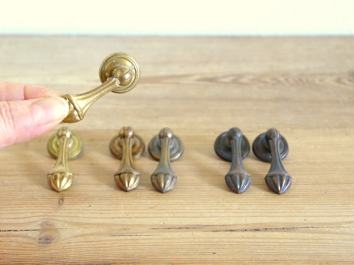 Vintage Antique Brass Drop Pulls Drawer Pulls Old Metal Ornament