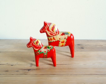 Vintage red Dala horses wooden, Swedish Folk art, Sweden Nils Olsson original label, Dalecarlian, Home decor, Hand carved hand made