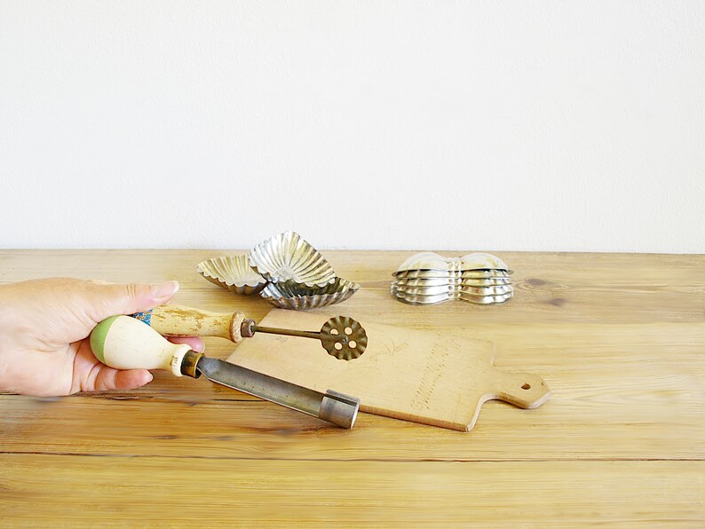 Vintage old kitchen set with cutting board dough wheel crimper apple corer and 9 small molds for cakes, Instant collection Country farmhouse image 4