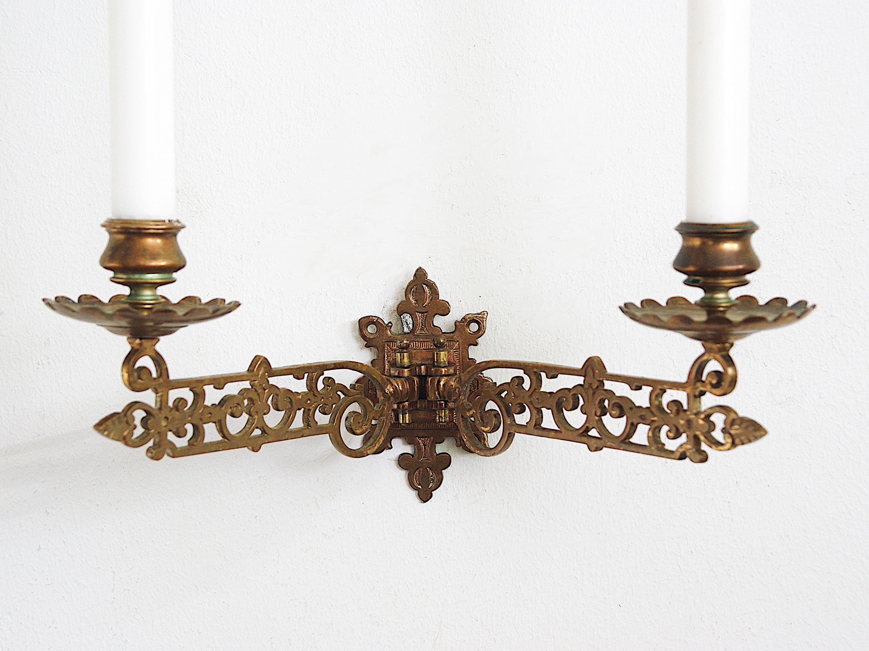 ANCIEN BOUGEOIR EN laiton chandelier vintage avec sa cire déco brocante