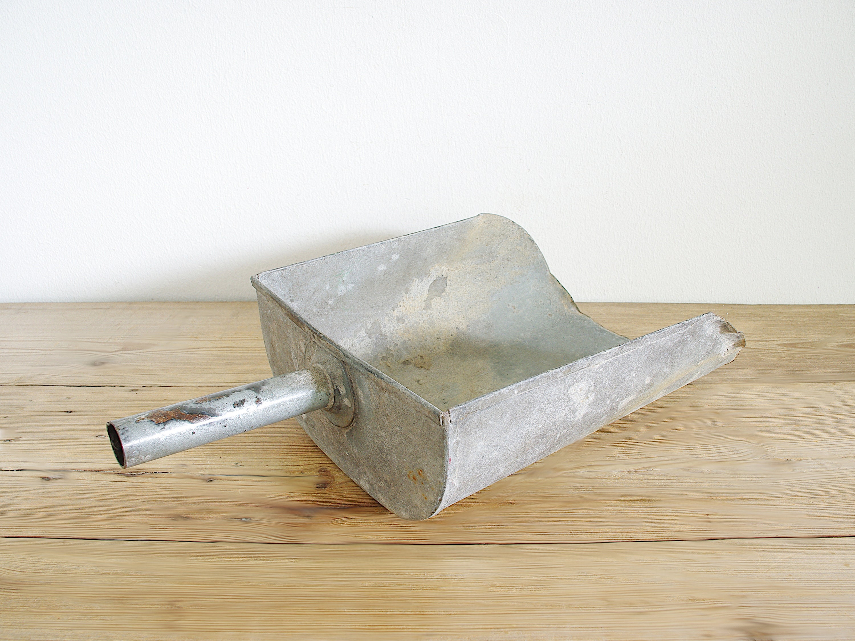 SCOOP CREATION WORKS TL-54 Hard Aged 希少 Vintage Big Metal Coal Scoop or Shovel, Rustic Primitive Tool for