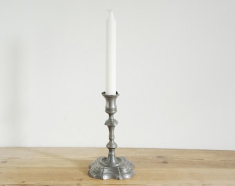 Vintage tinnen kandelaar, metalen kandelaar, eenvoudig midden van de eeuw, sfeerverlichting, Scandi hygge, zilvergrijs interieur