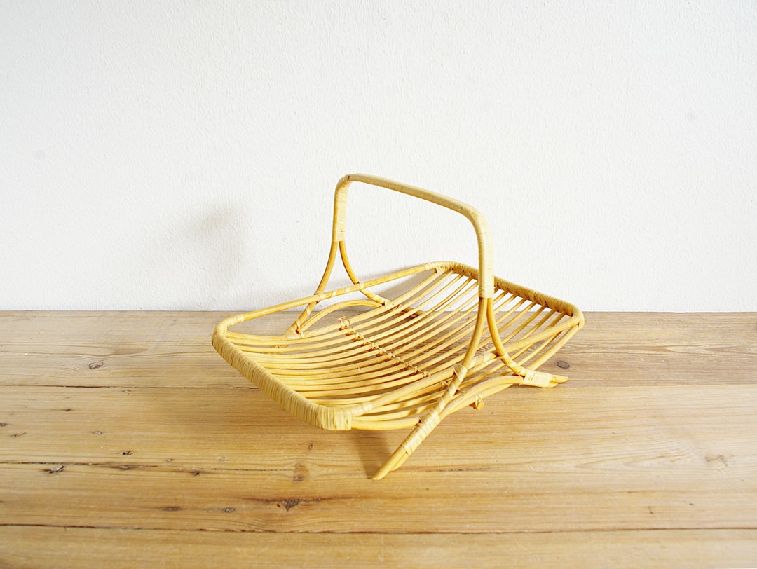 Vintage Bread Basket, Mid Century Decor, Bamboo 50s With Handle, Wall Home Decor, Vintage