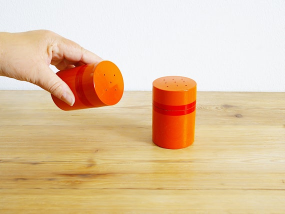 23 Fun And Playful Salt & Pepper Shaker Designs