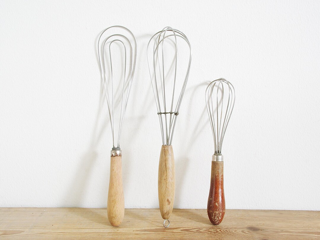 Vintage Wire Whisk Collection, Egg Beaters in Metal Wire With Wooden ...