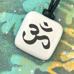 Om. Symbol Om. Meditation symbol. Universal yoga sound. Yoga charm for boy, girl. Energetic pendant. Meditation necklace.