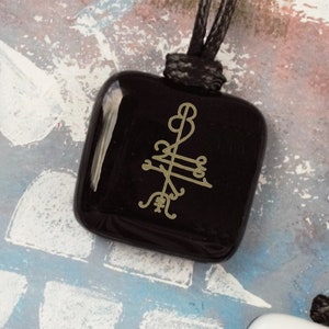 Lukkustafir. Symbol szczęścia. Nordycki amulet na szczęście. Prezent wikingów dla mężczyzny, kobiety na szczęście. Prezentowe życzenia.
