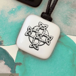 Celtic Cross. Cross of Saint Susanna. Celtic Cross Pendant. Celtic art cross for men and women. Cross gift. Celtic Symbols Ornaments.