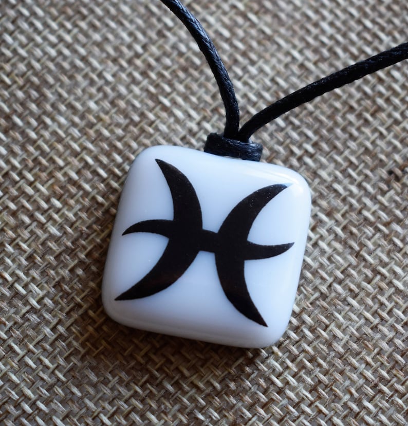 PISCIS. Colgante Piscis. Signo de Piscis. Collar del zodiaco. Etsy PISCIS. Colgante Piscis. Signo de Piscis. Collar del zodiaco. Etsy