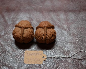 Matched Three-Faced Yunnan Iron Wenwan Walnut Hand Rubbing Pair Top Grade (35x33mm)