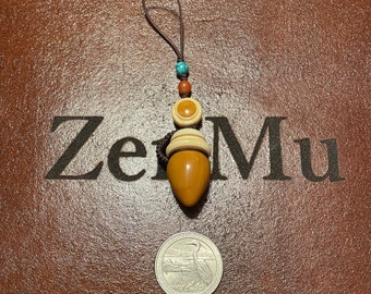 A one of kind secret capsule/locket/container or snuff bottle made by Acorn shaped gourd 葫芦 with screw cap and agate beads