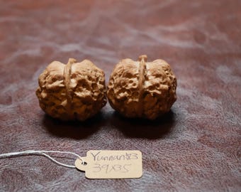 Matched Two-Faced Yunnan Iron Wenwan Walnut Hand Rubbing Pair Top Grade (39 x 35 mm)