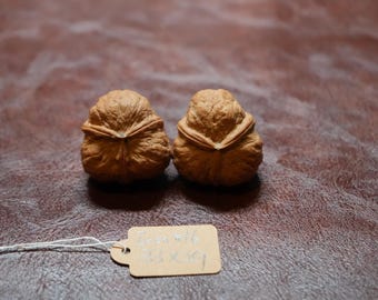 Matched Three-Faced Yunnan Iron Wenwan Walnut Hand Rubbing Pair XVI (33 x 29 mm)
