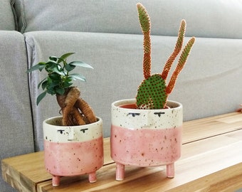 Pink Face Pot with Legs - Cylinder flower vase/pot/planter - Cup / Bowl - freckled face / spotted body and legs - Pastel colour