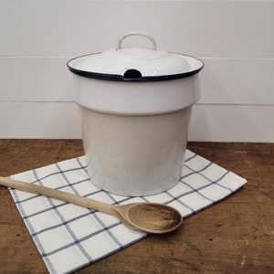 Vintage White Blue Trim Enamelware Stock Pot Insert With Lid - Farmhouse Kitchen - Enamel Stock Pot