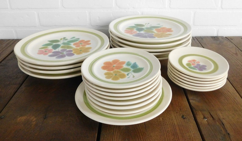 1970/'s Dinner Plates Vintage 23 Pieces Franciscan Earthenware Floral Dinnerware Set Retro Kitchen