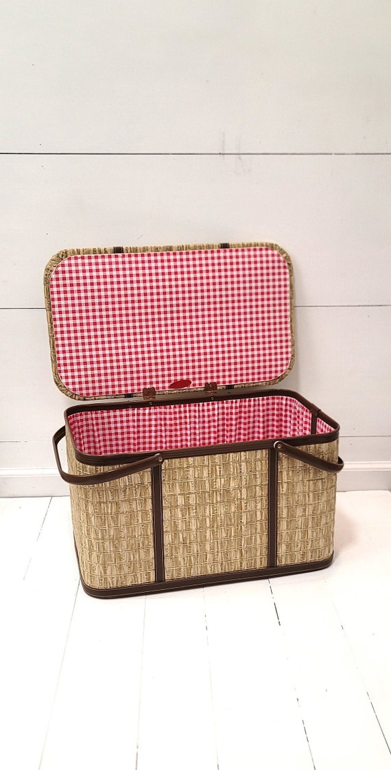 Vintage Redmond Woven Wicker Red Checker Lined Picnic… Gem