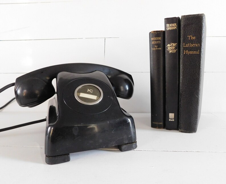 Movie Prop Vintage Kellogg 1000 Series Red Bar Black Desktop Phone Office Decor Retro Phone Courtesy Phone