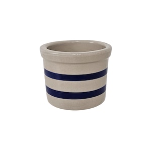 Jarra de cerámica baja Robinson Ransbottom Blue Stripe de 1 pinta, estilo vintage. Precio de venta recomendado.