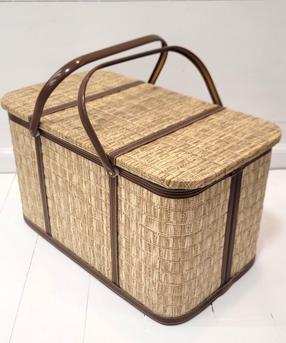 Vintage Redmond Woven Wicker Red Checker Lined Picnic… Gem