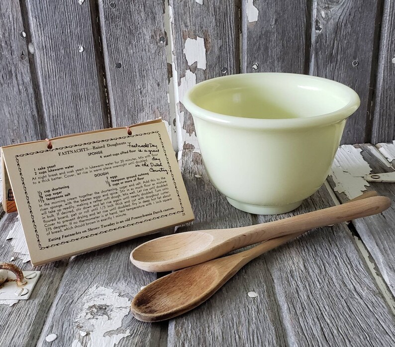 Farmhouse Vintage Hamilton Beach Custard Mixing Bowl Cottage Custard Mixing Bowl Farm Kitchen Hamilton Beach Mixer Yellow Mixing Bowl