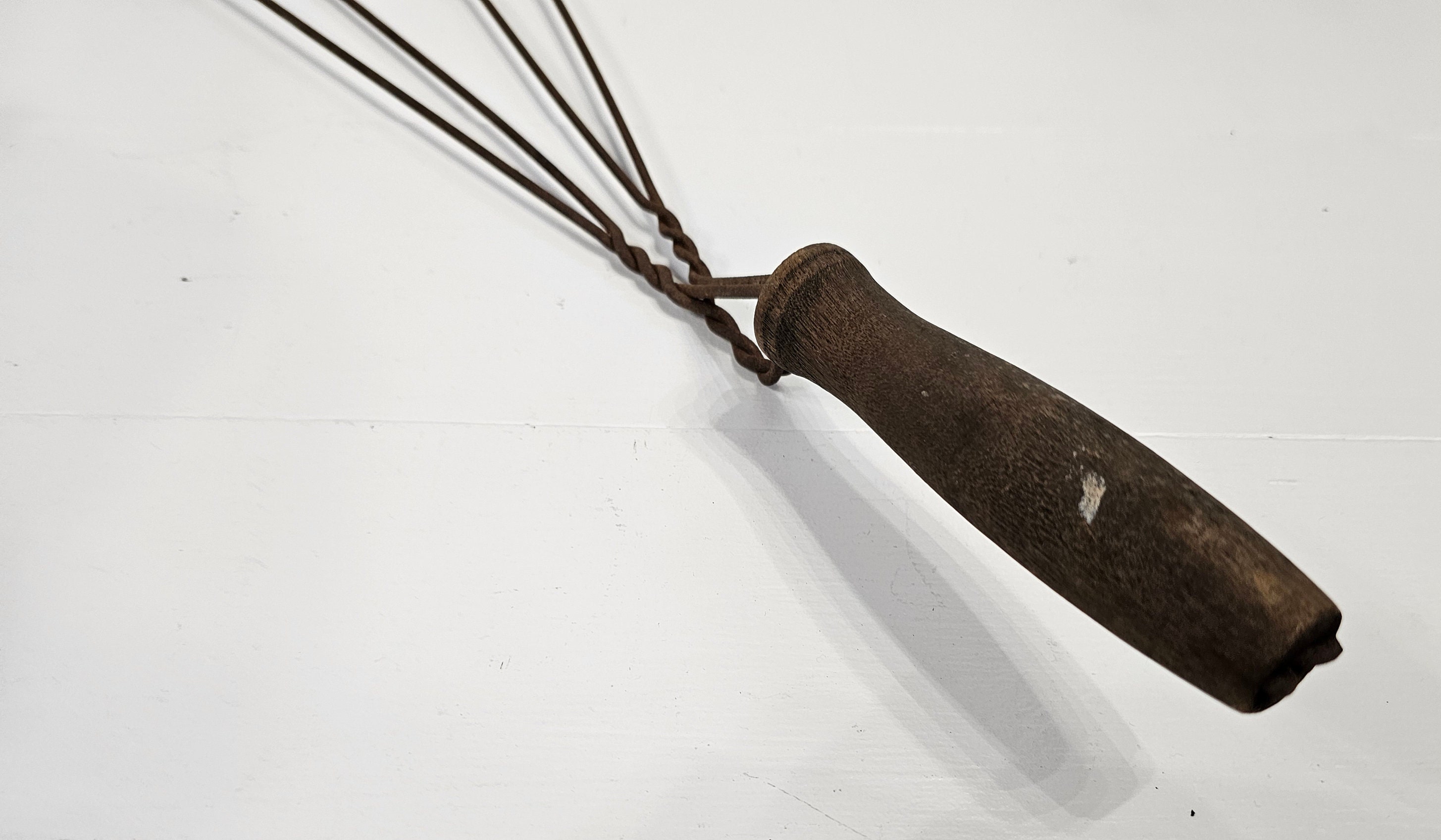 Antique Rug Beater - Farmhouse Wall Decor - Rusty Metal Rug Beater - Etsy