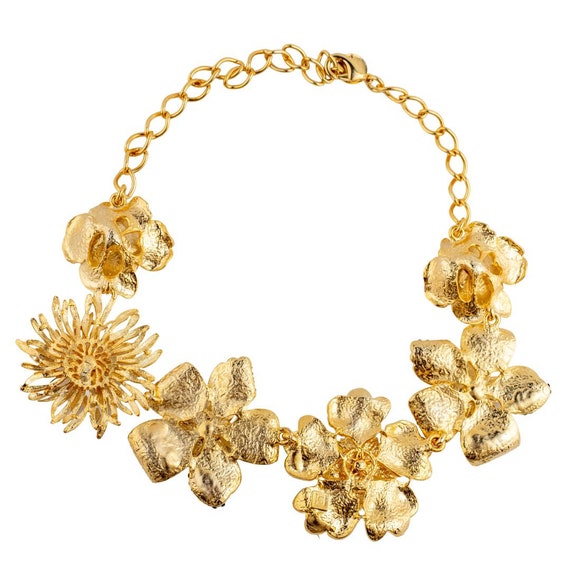 Carolina herrera necklace online