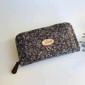 Women's wallet, Flowers wallet, Black wallet, Handmade gifts, Long wallet, Gifts for mom