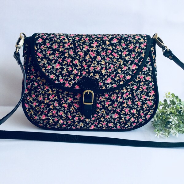 Black shoulder bag for women, Handmade fabric bag, Pink roses cross body bag, Flowers hand bag, Canvas printed bag, Ladies shoulder bags