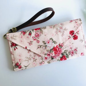 Pink envelope clutch wallet, Women clutch wallet, Slim wallet, long wallet women, Roses wallet, Handmade fabric wallet, Gifts for mom