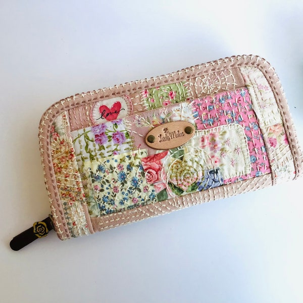 Patchwork quilt wallet, Women's clutch wallet, Womens wallet, Wallet with flowers, Floral clutch wallet, Long wallet, Fabric wallet handmade