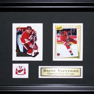 Cadre de collection pour 2 cartes souvenirs hockey des Red Wings de Detroit Steve Yzerman