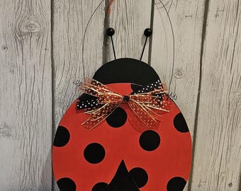 Ladybug Hanger Handmade Wooden Spring Summer Decor Polka Dot Ladybug Wall Hanging Garden Porch Insect Decor Cute Bug Sign